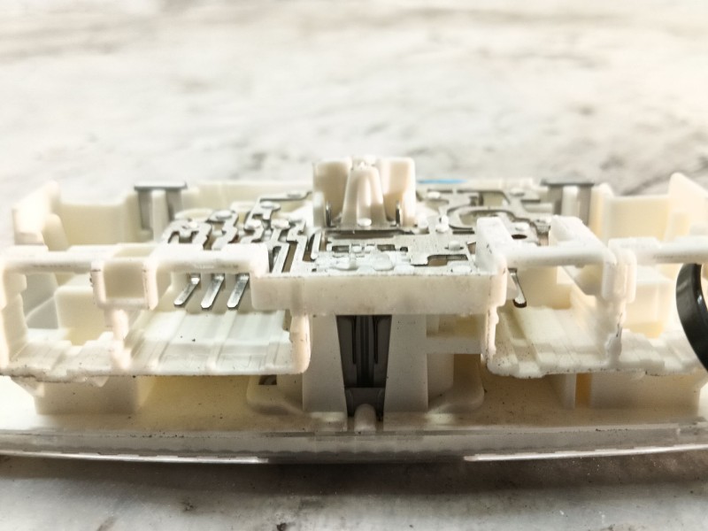 Recambio de luz interior para citroën c3 selection referencia OEM IAM  9680717080 