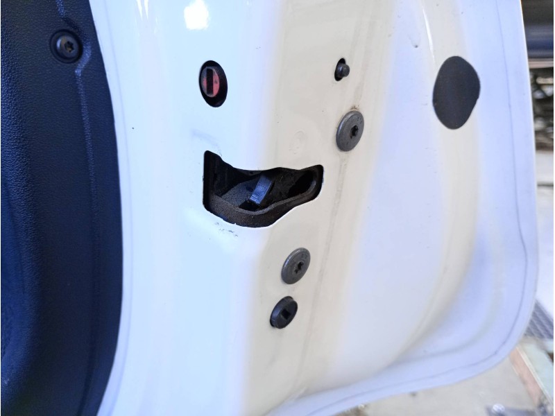 Recambio de cerradura puerta trasera derecha para citroën c3 collection referencia OEM IAM A04997 PSA006249 4102N0069I6