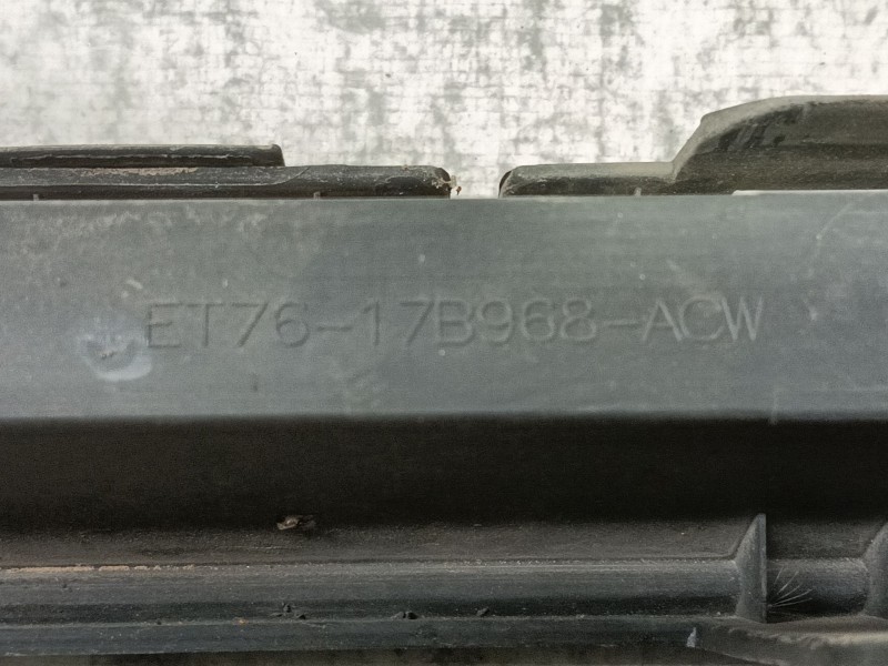 Recambio de rejilla delantera para ford tourneo courier (c4a) ambiente referencia OEM IAM   