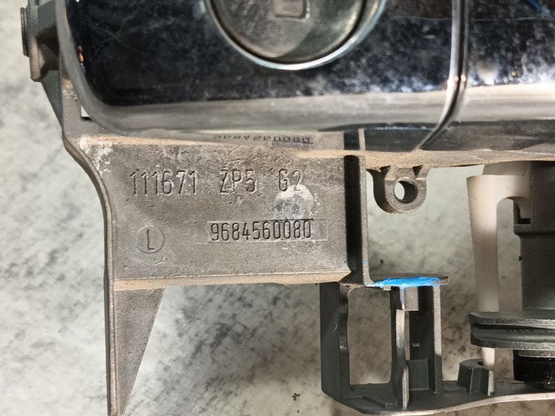 Recambio de maneta exterior delantera izquierda para citroën c3 selection referencia OEM IAM 111671ZP5 9684560080 