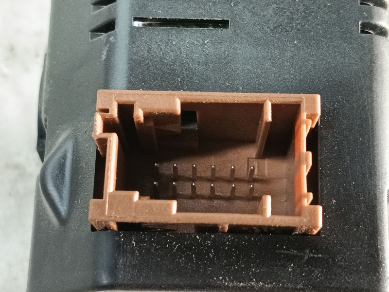 Recambio de pantalla multifuncion para citroën c3 selection referencia OEM IAM NS31470 96771584XT 2238819