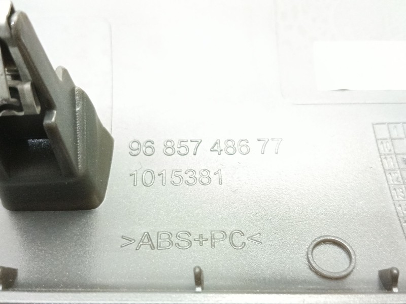 Recambio de rejilla aireadora para citroën c3 selection referencia OEM IAM A1010075 9685748677 A1092111