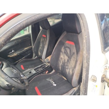 ASIENTO DELANTERO IZQUIERDO 