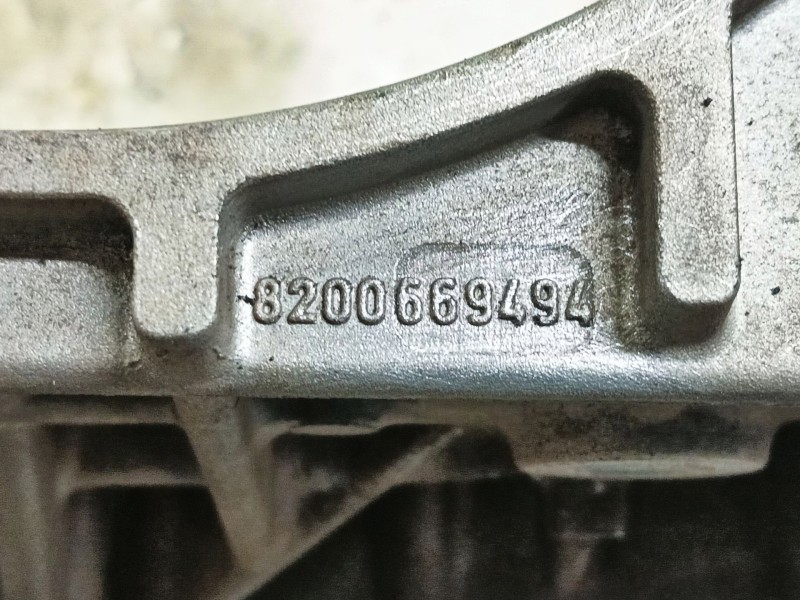 Recambio de soporte alternador para dacia duster sl audacia 4x2 referencia OEM IAM 8200669494  