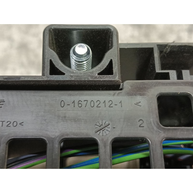 Recambio de caja reles / fusibles para ford tourneo courier (c4a) ambiente referencia OEM IAM   