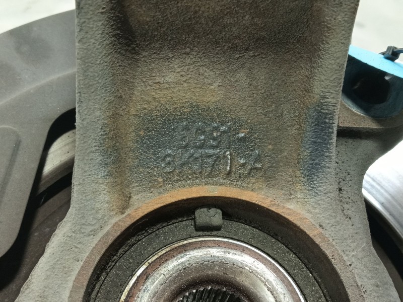 Recambio de mangueta delantera izquierda para volvo s60 ii (134) d3 referencia OEM IAM   