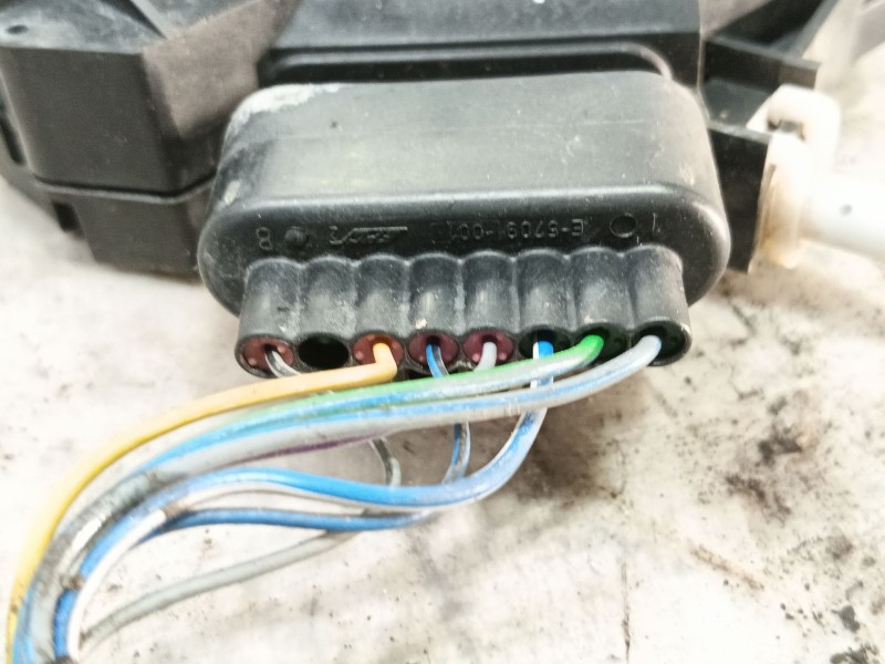 Recambio de cerradura puerta trasera derecha para volvo s60 ii (134) d3 referencia OEM IAM 40744141210102 31301944 