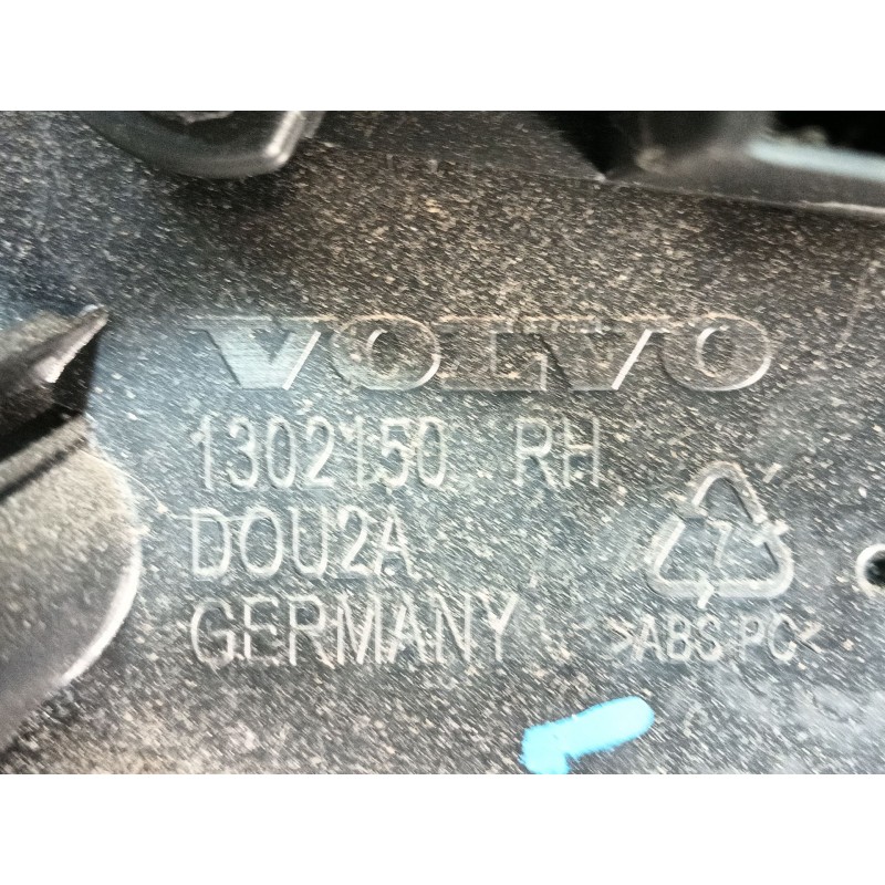 Recambio de guarnecido puerta trasera derecha para volvo s60 ii (134) d3 referencia OEM IAM 1302150 8635883 