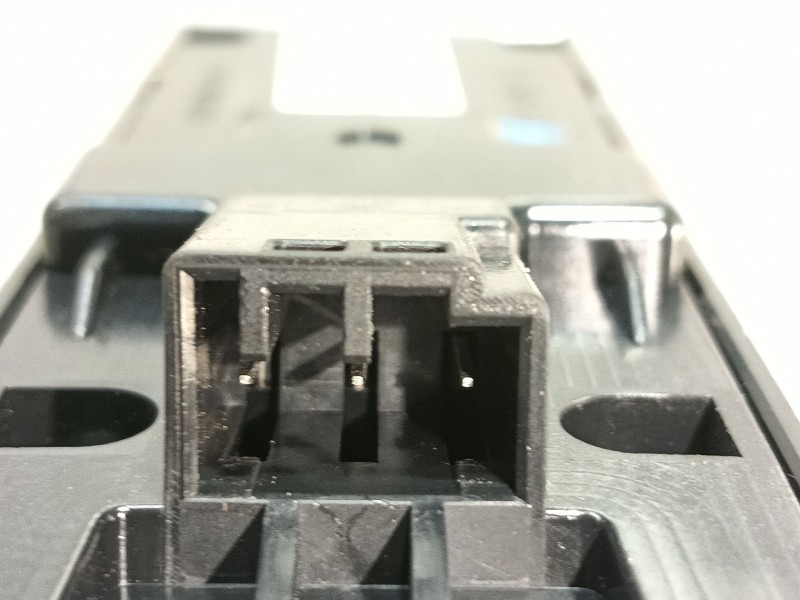 Recambio de mando elevalunas delantero izquierdo para volvo s60 ii (134) d3 referencia OEM IAM   