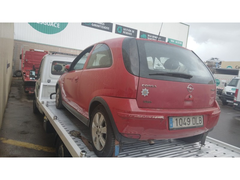 opel corsa c (x01) del año 2005