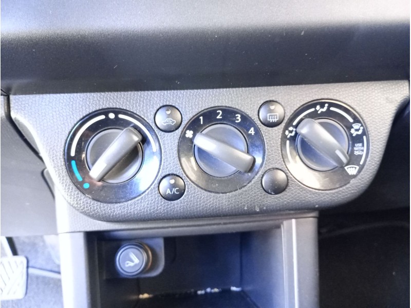 Recambio de mando calefaccion / aire acondicionado para suzuki swift iii (mz, ez) 1.3 ddis (rs 413d) referencia OEM IAM   