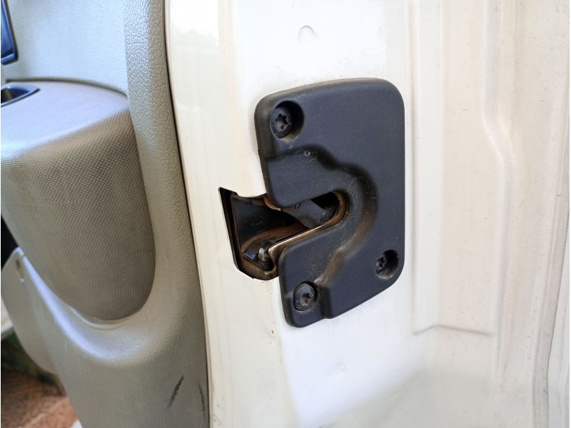 Recambio de cerradura puerta delantera derecha para nissan kubistar furgoneta (x76) 1.5 dci referencia OEM IAM   