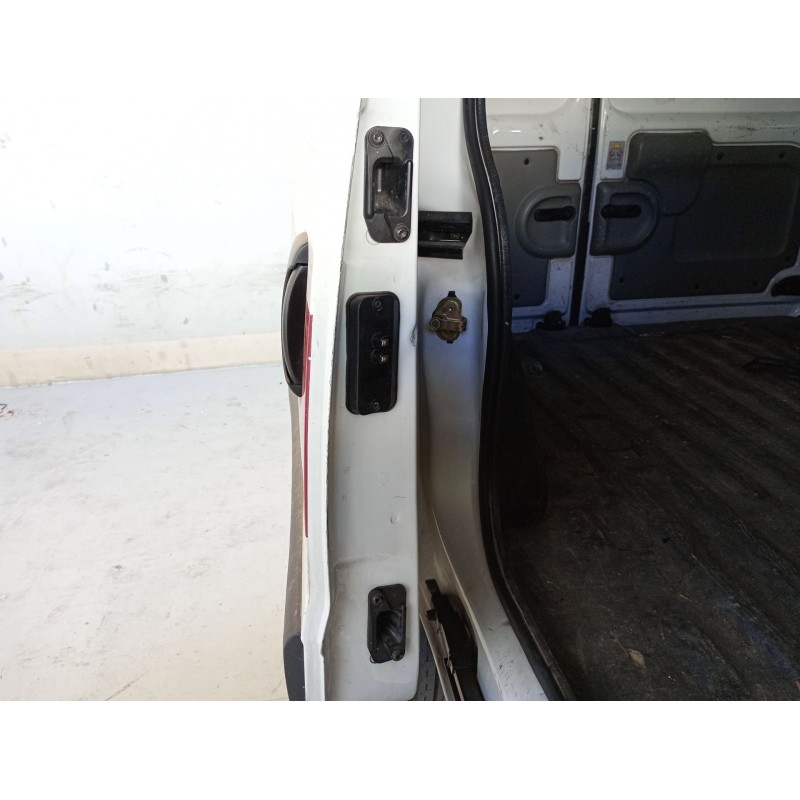 Recambio de cerradura puerta lateral derecha para nissan kubistar furgoneta (x76) 1.5 dci referencia OEM IAM   