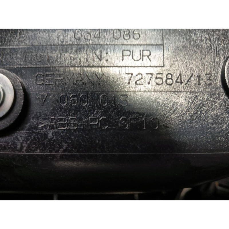 Recambio de apoyabrazos central para bmw 5 (e60) 530 i referencia OEM IAM 72758413 51167034086 7060013