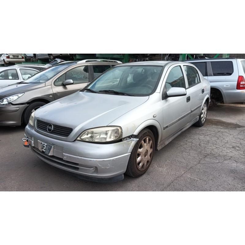 opel astra g sedán (t98) del año 2000