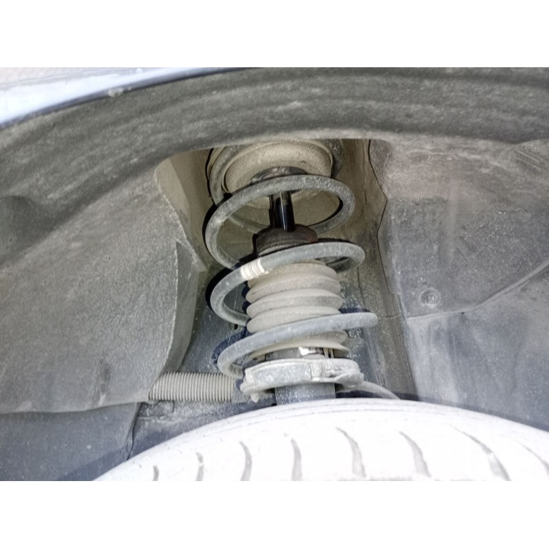 Recambio de amortiguador delantero derecho para bmw 1 (e87) 120 d referencia OEM IAM   