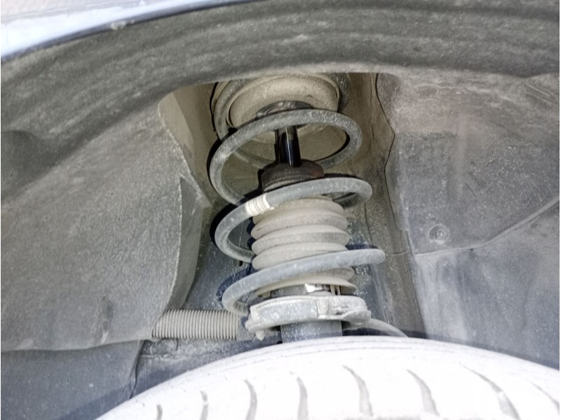 Recambio de amortiguador delantero derecho para bmw 1 (e87) 120 d referencia OEM IAM   