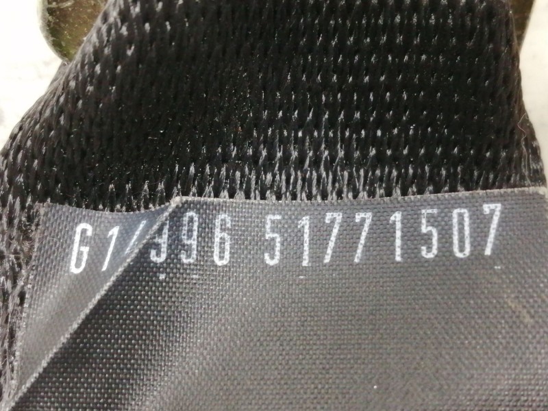 Recambio de cinturon seguridad trasero derecho para bmw serie 3 berlina (e36) 318tds referencia OEM IAM 8226628 00066254 