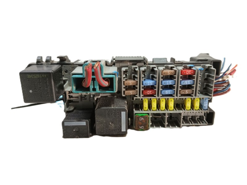 Recambio de caja reles / fusibles para volvo s60 ii (134) d3 referencia OEM IAM   