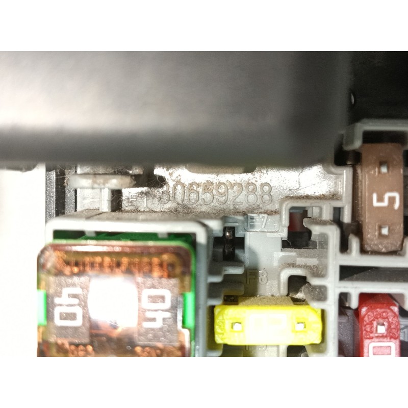 Recambio de caja reles / fusibles para volvo s60 ii (134) d3 referencia OEM IAM 30659282 DPN13800159HWB 30659288