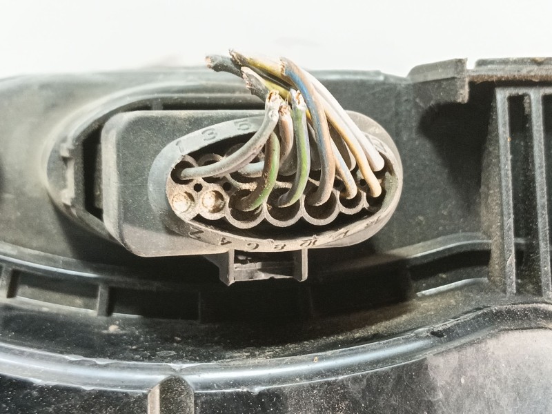 Recambio de faro izquierdo para ford mondeo sportbreak (ca2) ambiente referencia OEM IAM   