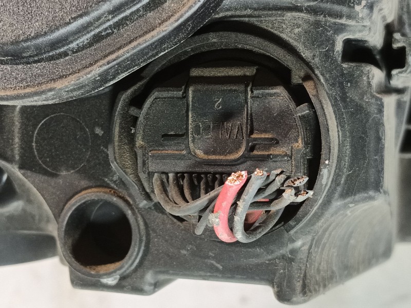 Recambio de faro izquierdo para volvo s60 ii (134) d3 referencia OEM IAM   