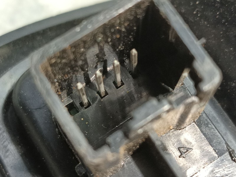 Recambio de mando elevalunas trasero izquierdo para ford mondeo sportbreak (ca2) ambiente referencia OEM IAM   