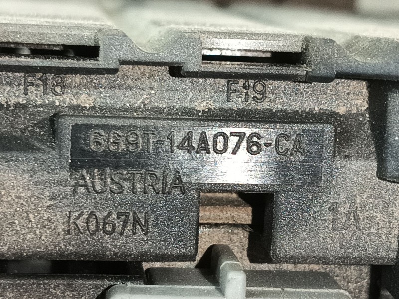 Recambio de caja reles / fusibles para ford mondeo sportbreak (ca2) ambiente referencia OEM IAM   