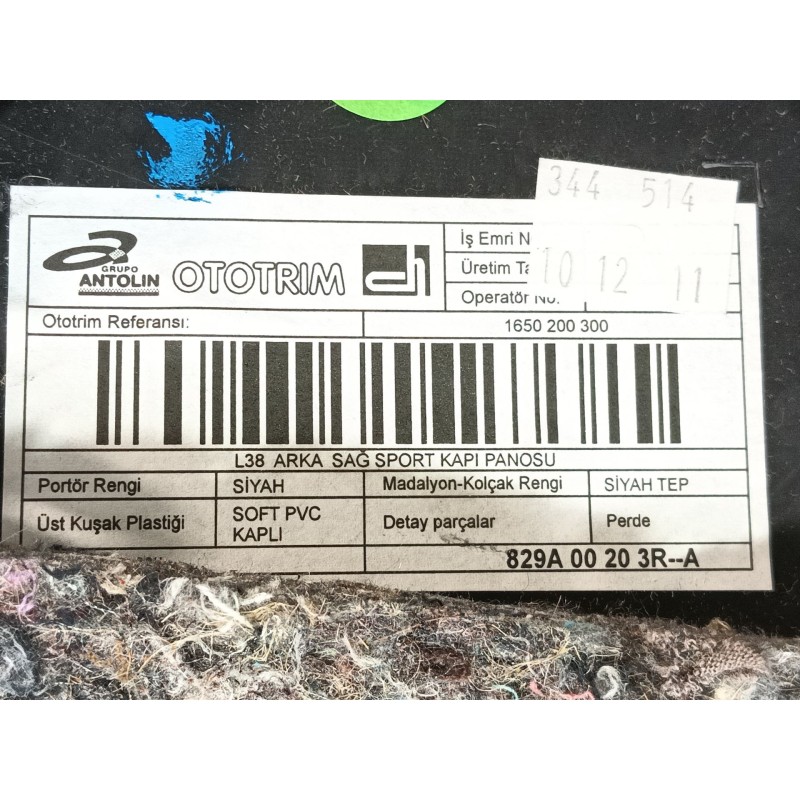 Recambio de guarnecido puerta trasera derecha para renault fluence z.e. dynamique referencia OEM IAM   