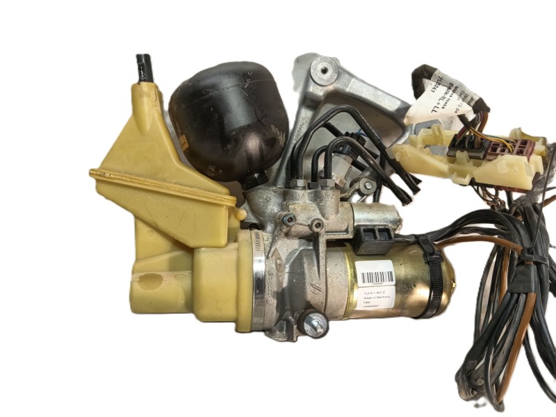 Recambio de bomba suspension para porsche cayenne (9pa) s 4.5 referencia OEM IAM   