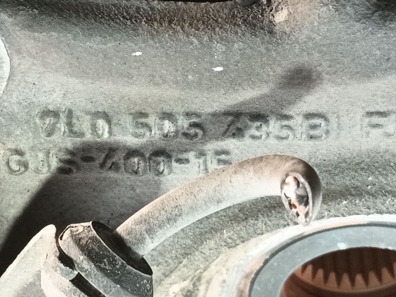 Recambio de mangueta trasera izquierda para porsche cayenne (9pa) s 4.5 referencia OEM IAM GJS40015 617L0505735B 