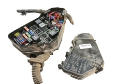 Recambio de caja reles / fusibles para porsche cayenne (9pa) s 4.5 referencia OEM IAM   