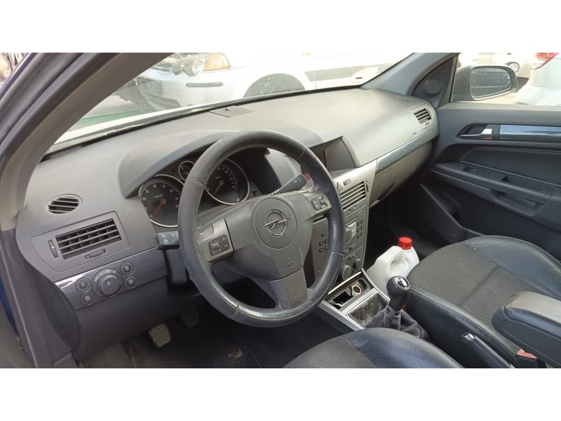opel astra h (a04) del año 2004