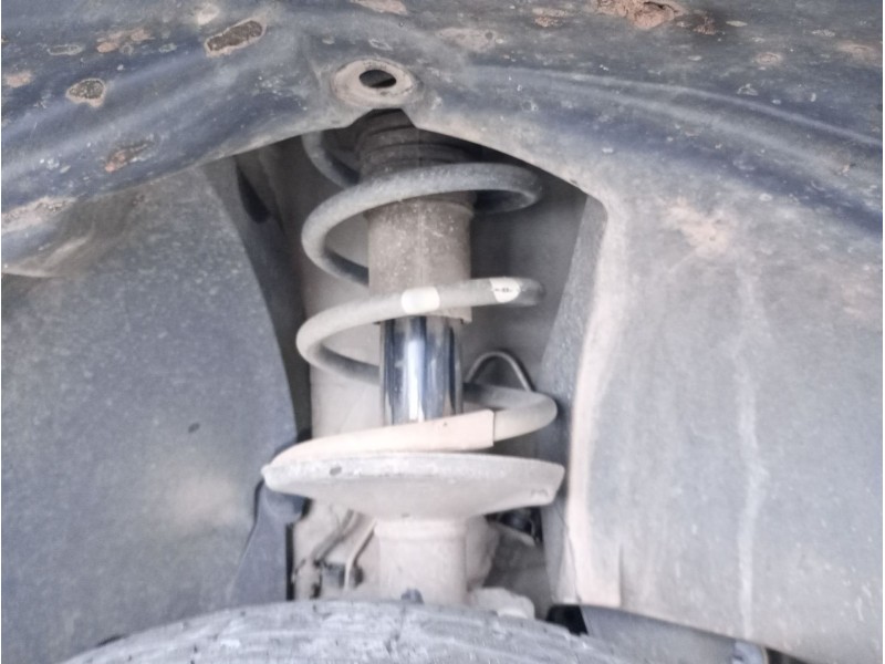 Recambio de amortiguador delantero derecho para dacia duster ambiance 4x2 referencia OEM IAM   