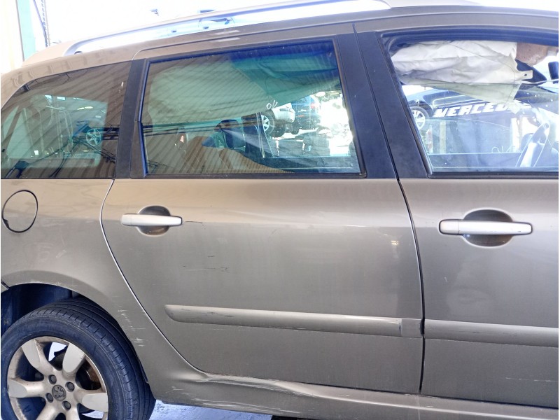Recambio de puerta trasera derecha para peugeot 307 sw (3h) 1.6 hdi 110 referencia OEM IAM   