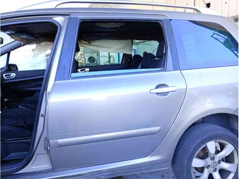 Recambio de puerta trasera izquierda para peugeot 307 sw (3h) 1.6 hdi 110 referencia OEM IAM   