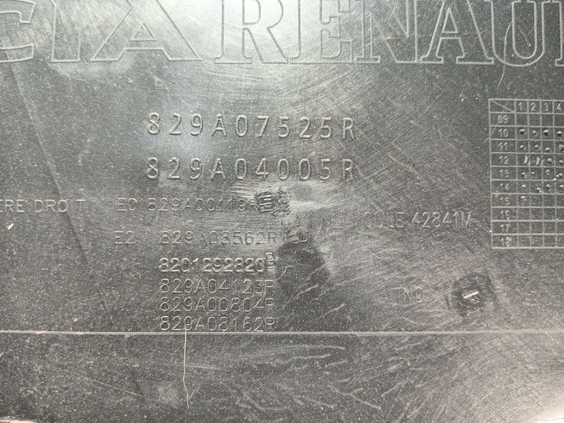 Recambio de guarnecido puerta trasera derecha para dacia duster ambiance 4x2 referencia OEM IAM   