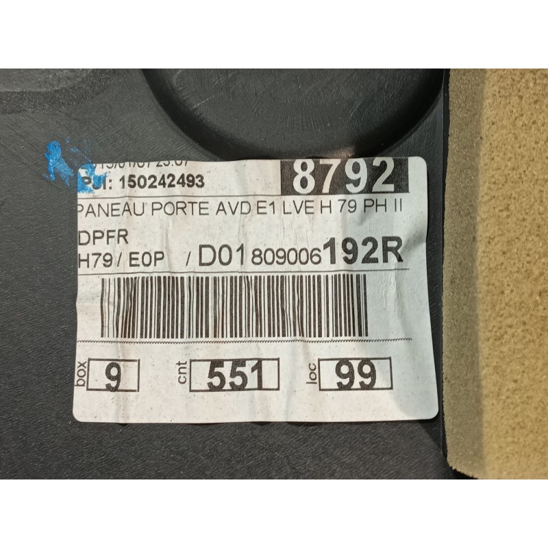 Recambio de guarnecido puerta delantera derecha para dacia duster ambiance 4x2 referencia OEM IAM   