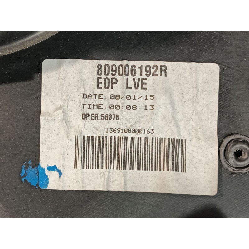 Recambio de guarnecido puerta delantera derecha para dacia duster ambiance 4x2 referencia OEM IAM   