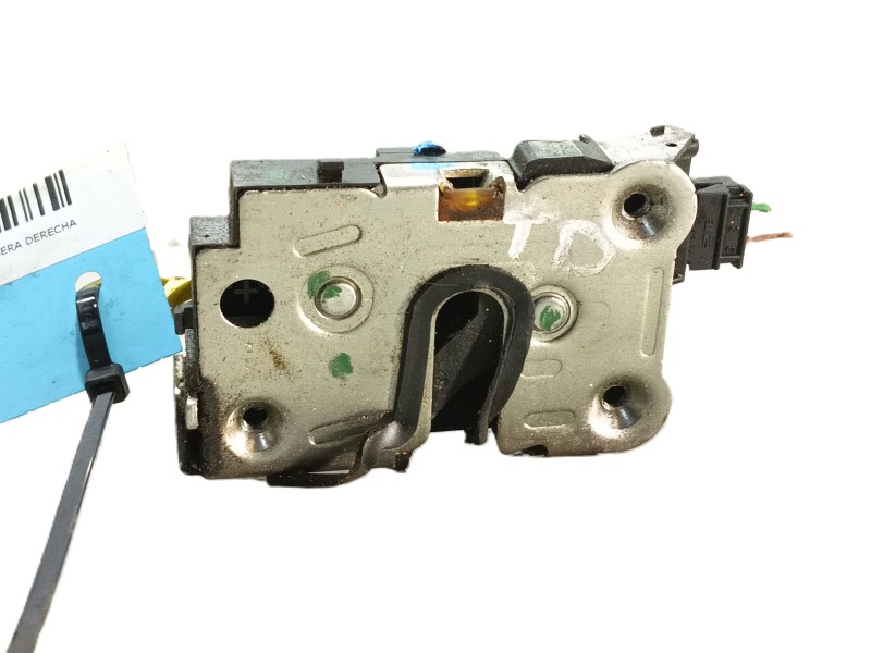 Recambio de cerradura puerta trasera derecha para dacia duster ambiance 4x2 referencia OEM IAM   