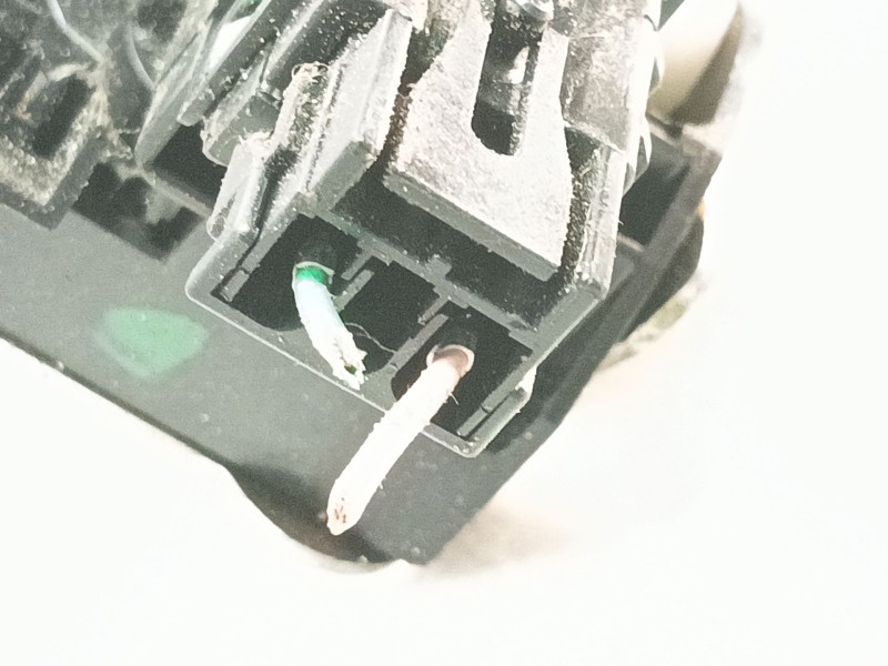 Recambio de cerradura puerta trasera derecha para dacia duster ambiance 4x2 referencia OEM IAM   