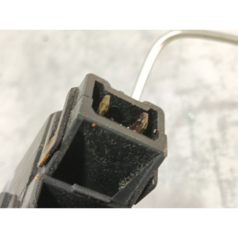 Recambio de cerradura puerta delantera derecha para dacia duster ambiance 4x2 referencia OEM IAM   