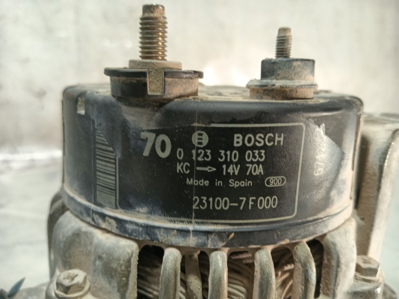 Recambio de alternador para nissan terrano/terrano.ii (r20) comfort referencia OEM IAM 0123310033 231007F000 