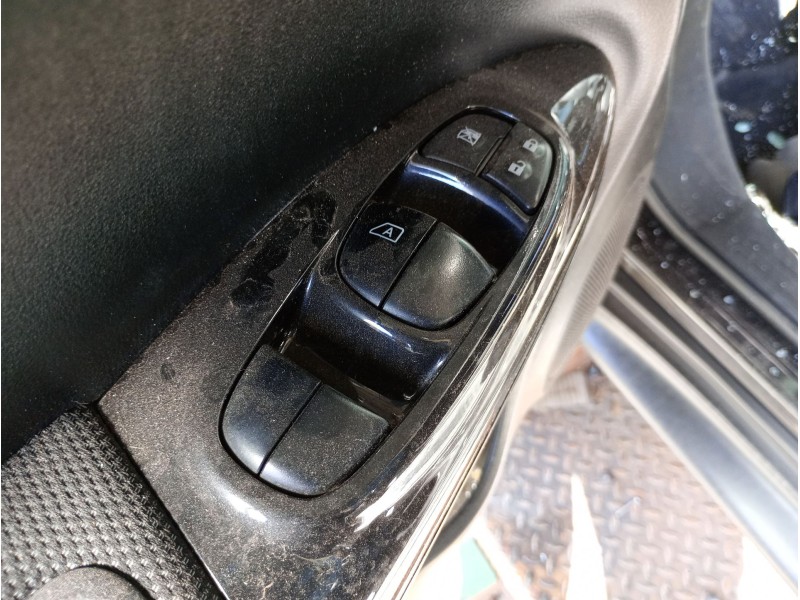 Recambio de mando elevalunas delantero izquierdo para nissan juke (f15) 1.5 dci referencia OEM IAM   