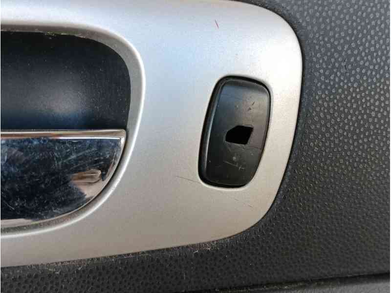 Recambio de puerta trasera izquierda para peugeot 307 sw (3h) 1.6 hdi 110 referencia OEM IAM   