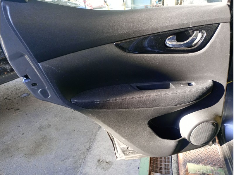 Recambio de guarnecido puerta trasera izquierda para nissan qashqai ii suv (j11, j11_) 1.2 dig-t referencia OEM IAM   