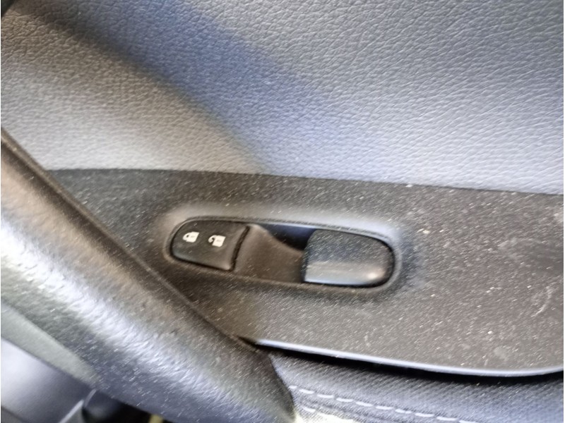 Recambio de mando elevalunas delantero derecho para nissan qashqai ii suv (j11, j11_) 1.2 dig-t referencia OEM IAM   