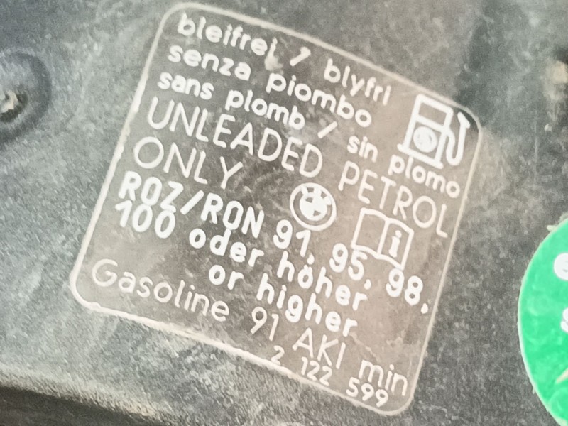 Recambio de tapa exterior combustible para bmw 5 (e60) 530 i referencia OEM IAM   