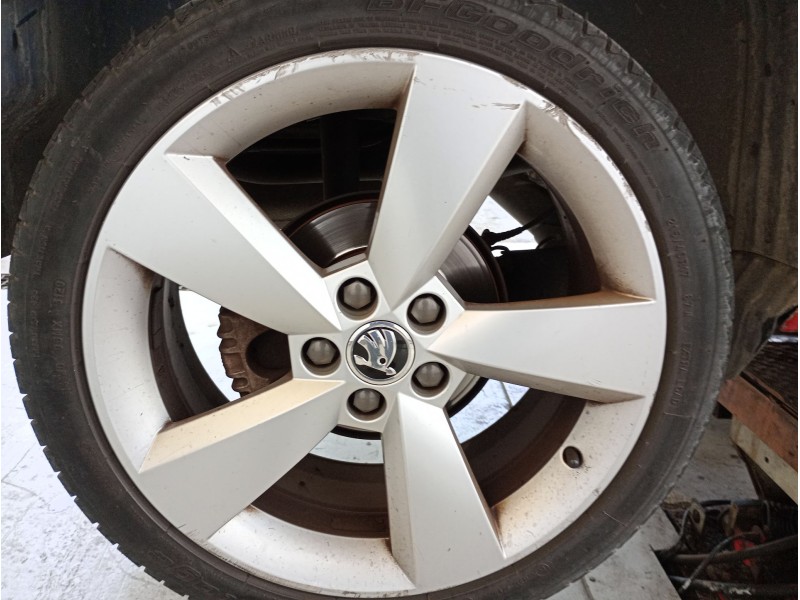 Recambio de llanta para skoda rapid spaceback (nh1) 1.6 tdi referencia OEM IAM   