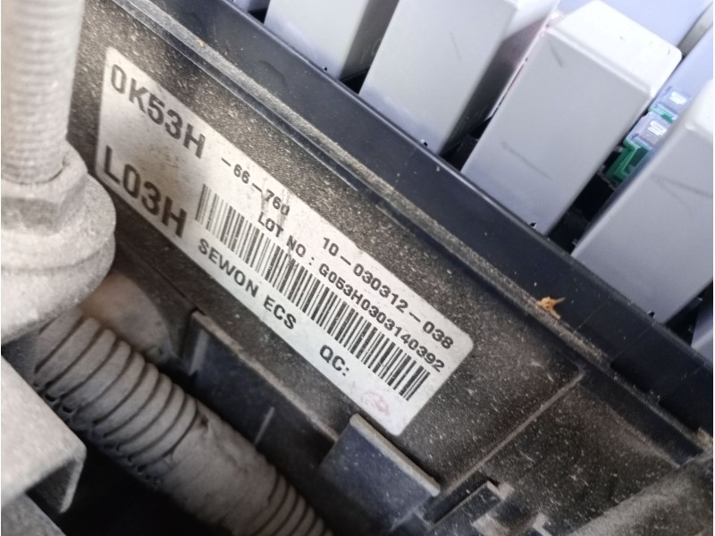 Recambio de caja reles / fusibles para kia carnival ii (gq) 2.9 crdi referencia OEM IAM   
